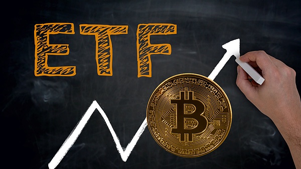 加密货币市场观察：BTC横盘震荡，ETH蓄势待发，DOGE承压回落