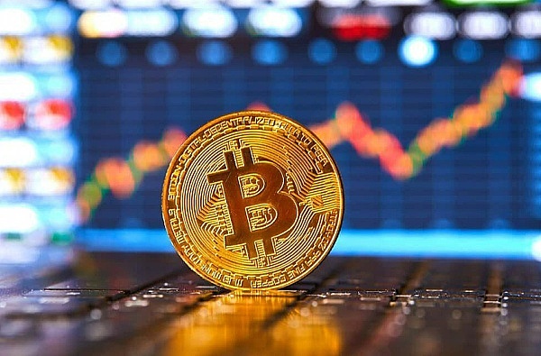 90亿元宇宙豪赌遇冷，PICO能否在寒冬中突围？