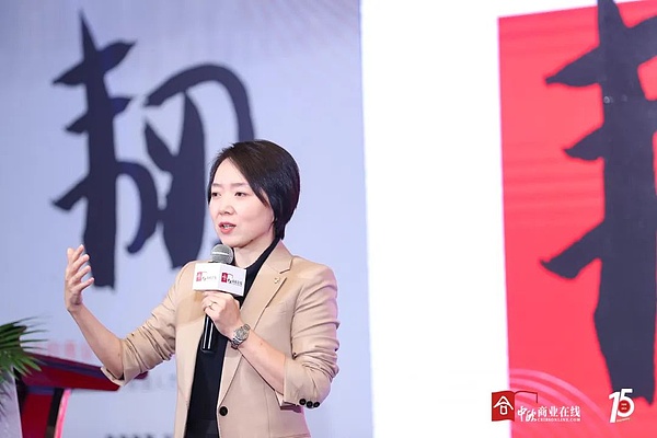 比特币大戏：24800美元失守已成定局？十月能否迎来转机？